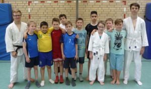 Gruppenbild mit einem Teil der Judo-AG